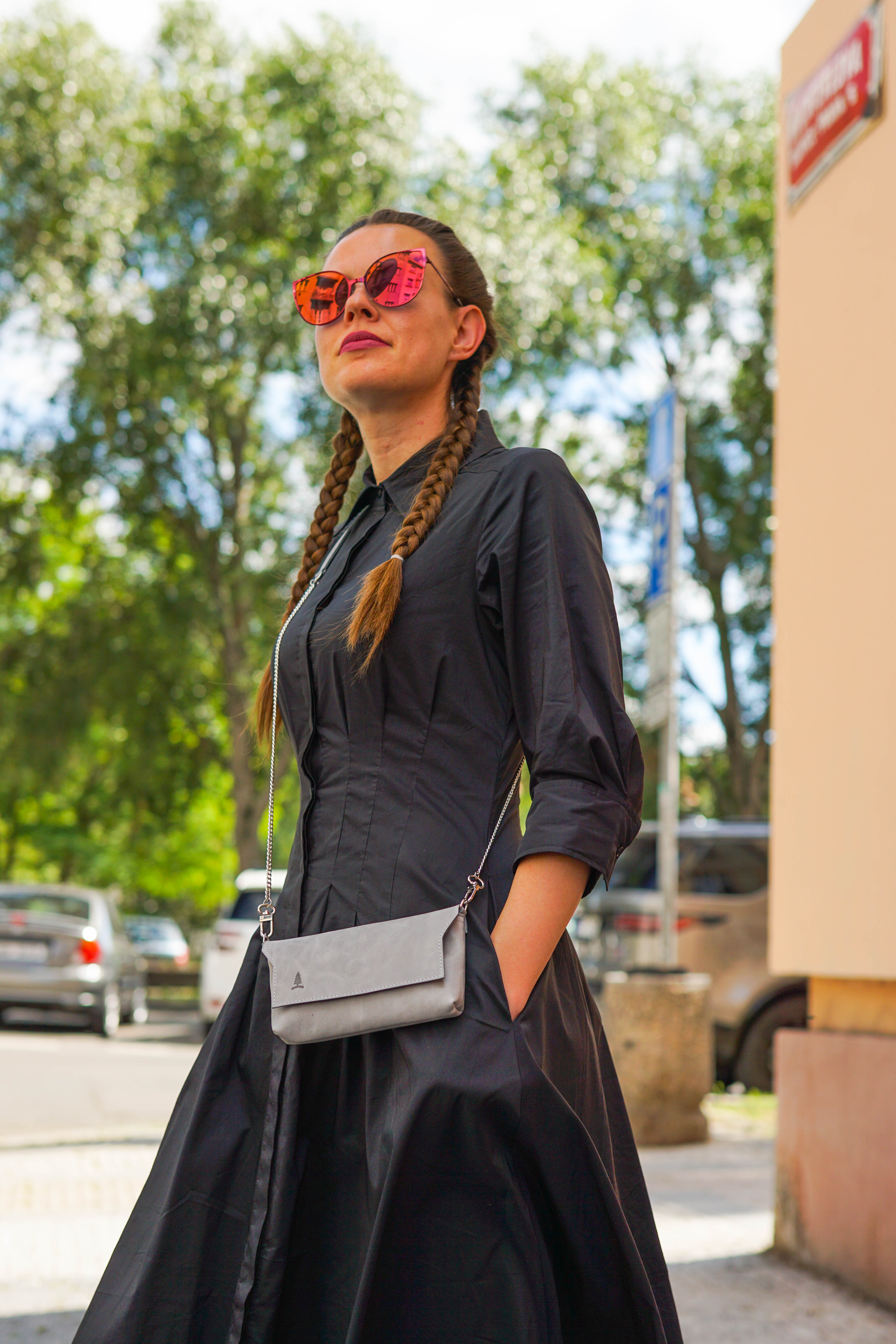 Štýlový šedý set pre dámy Challenger - opasok a kabelka