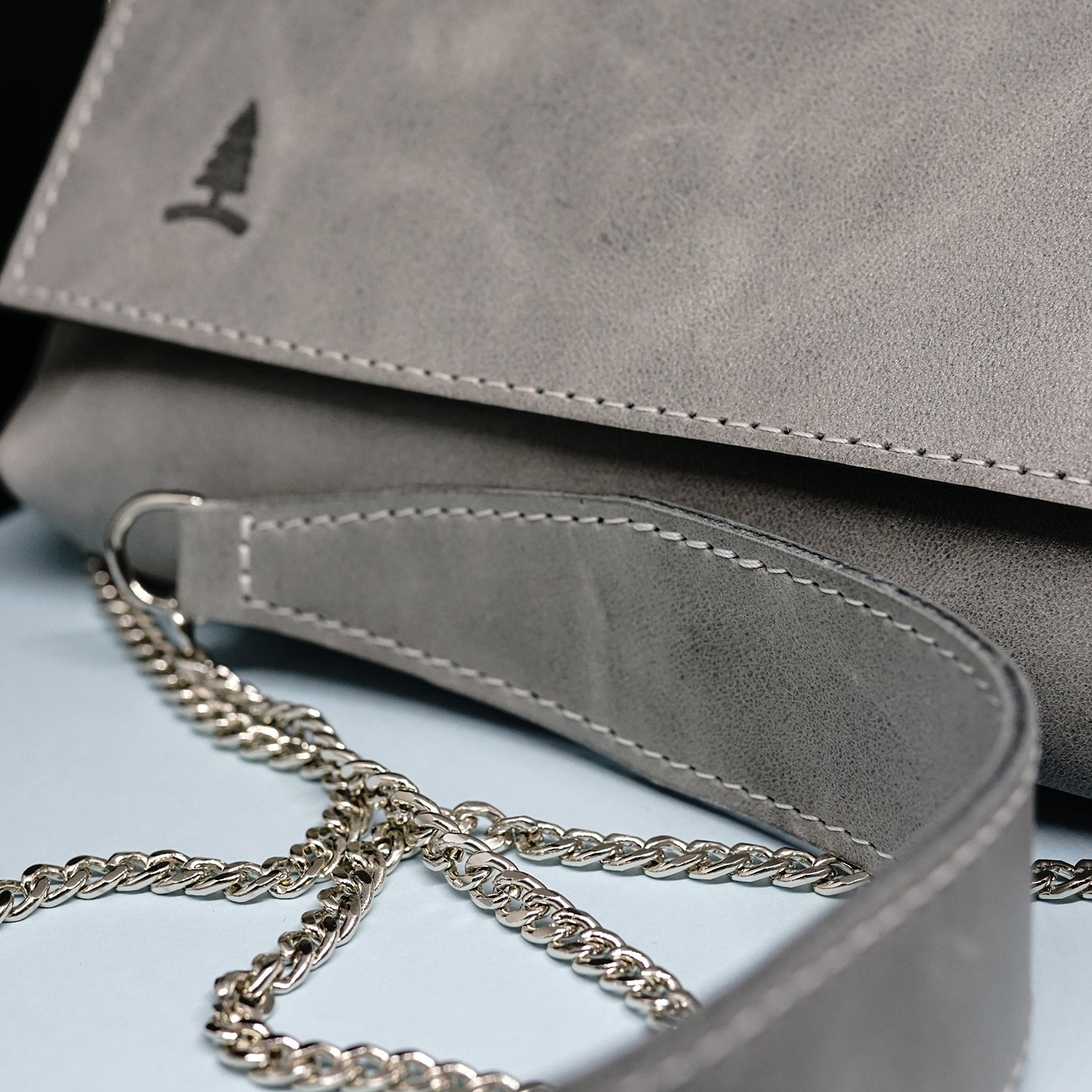 Ženska kožna torba Challenger