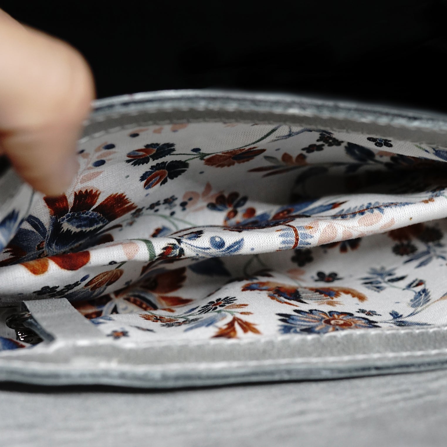 Ženska kožna torba Challenger