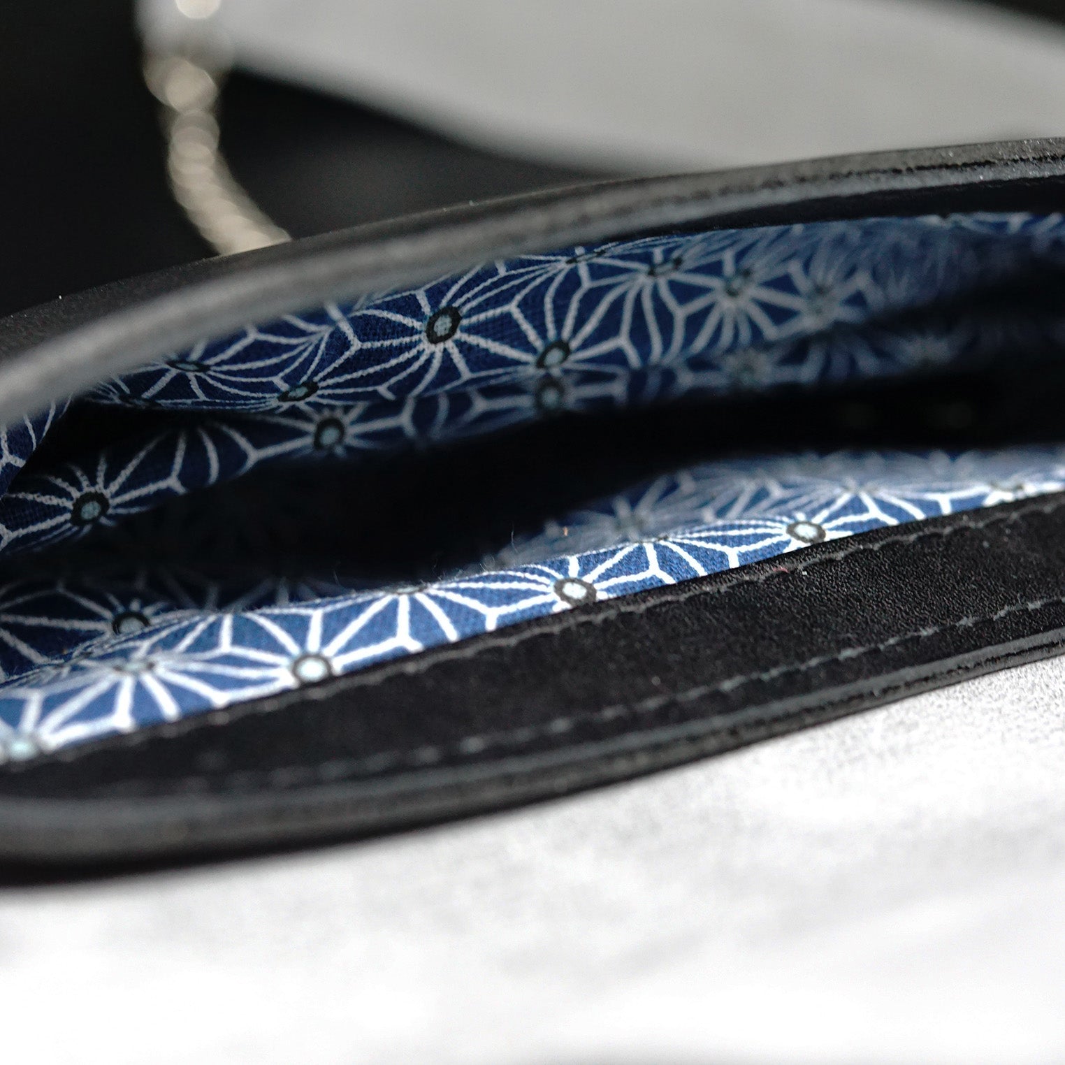 Dámská kožená kabelka G&B