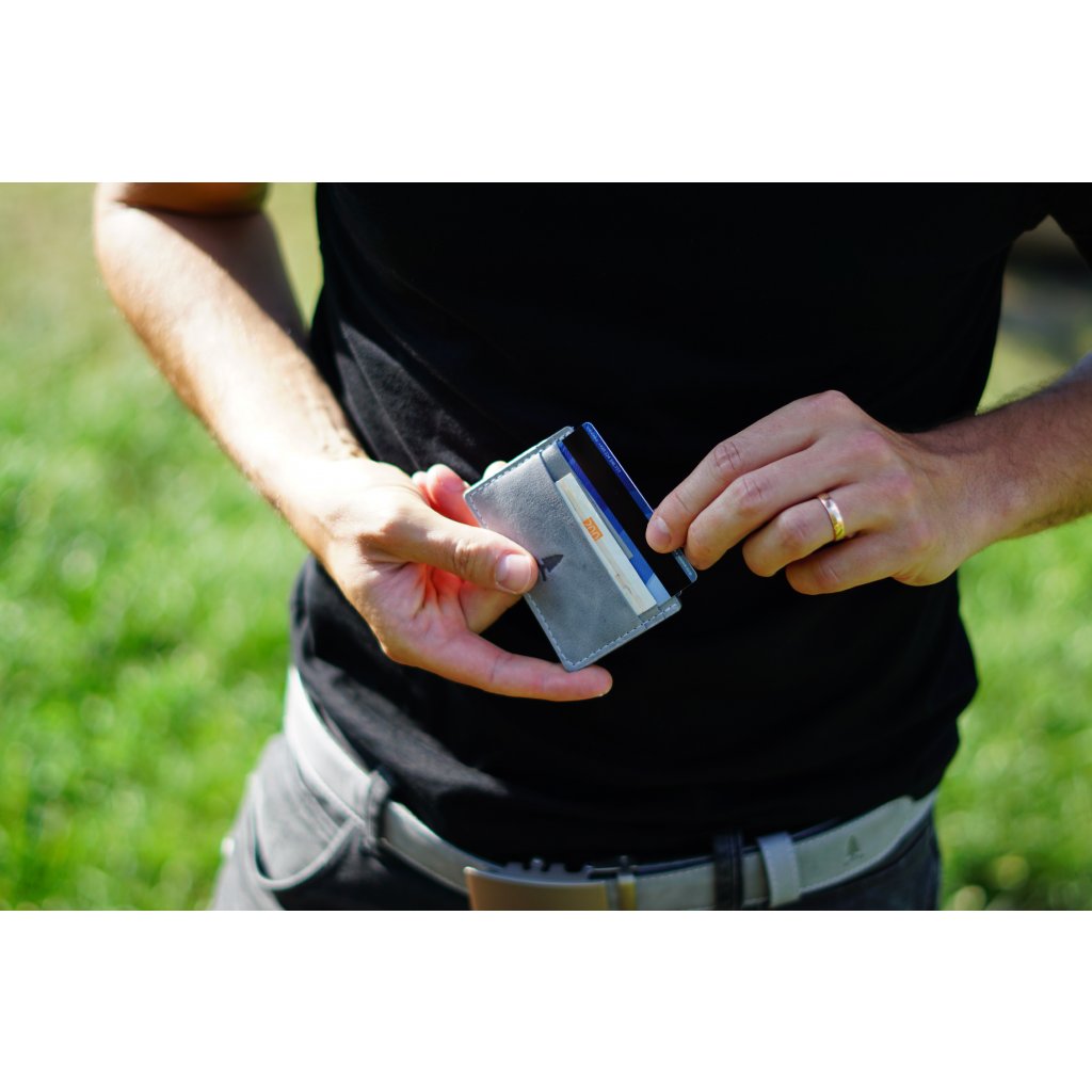 Kožené puzdro na karty a bankovky Challenger